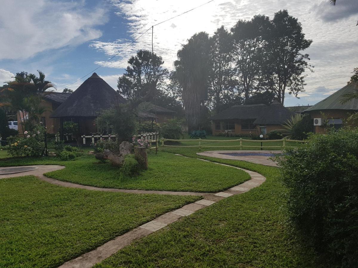Reed Mat Lodge Lusaka Luaran gambar