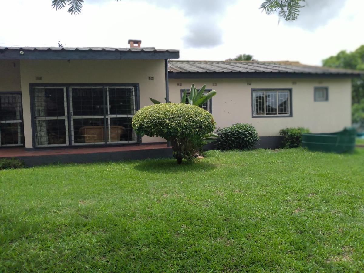 Reed Mat Lodge Lusaka Luaran gambar